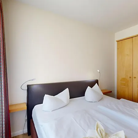 Appartementhaus Binzer Sterne 13 * Binz