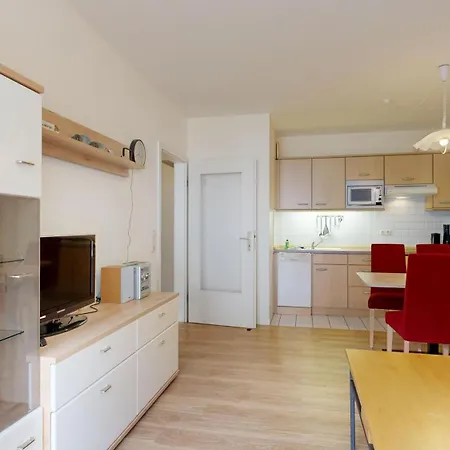 Appartementhaus Binzer Sterne 13 *